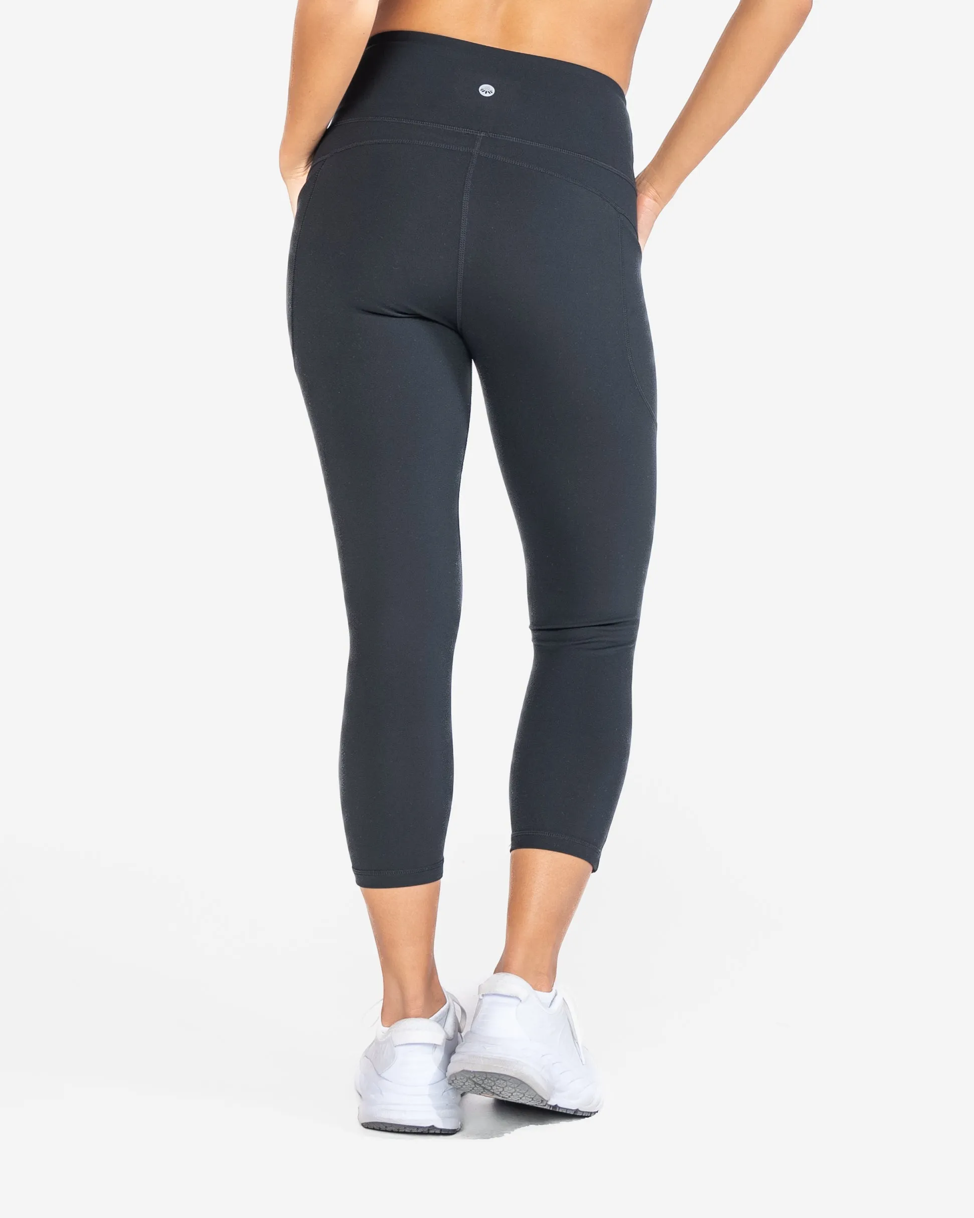 Skin Vinyasa Capri (22 in.) - Black